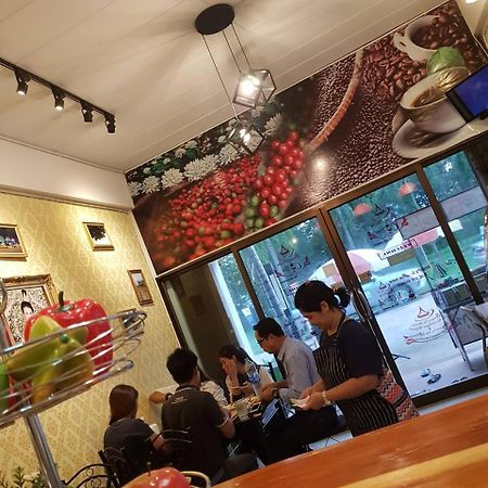Amaretto Hostel Surat Thani Ngoại thất bức ảnh
