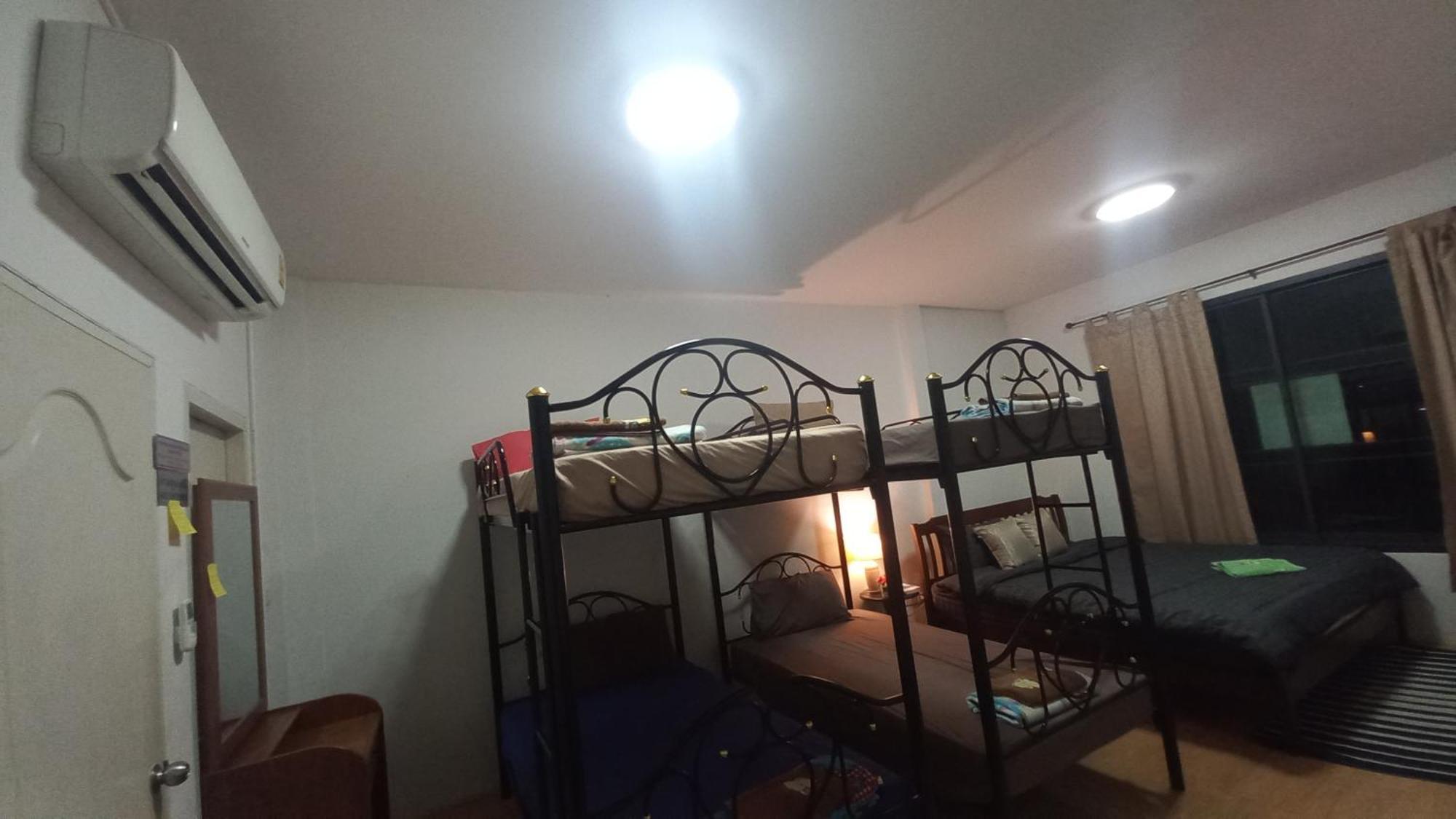 Amaretto Hostel Surat Thani Ngoại thất bức ảnh