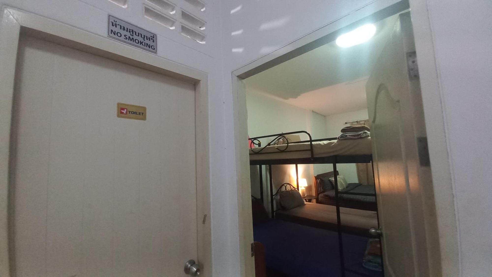 Amaretto Hostel Surat Thani Ngoại thất bức ảnh