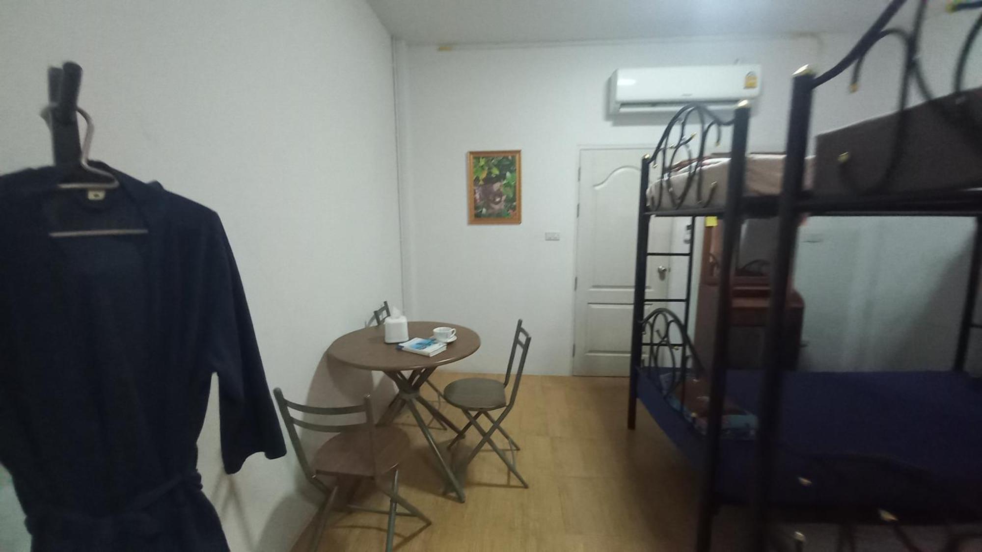 Amaretto Hostel Surat Thani Ngoại thất bức ảnh