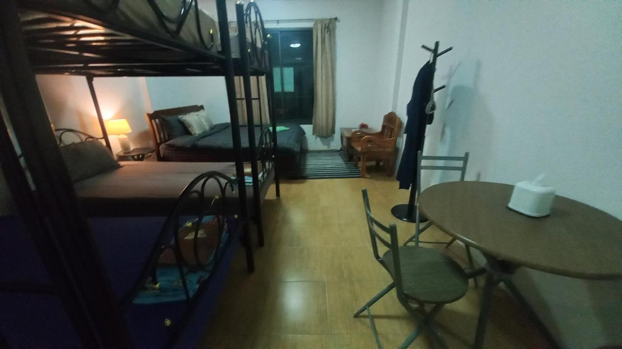 Amaretto Hostel Surat Thani Ngoại thất bức ảnh
