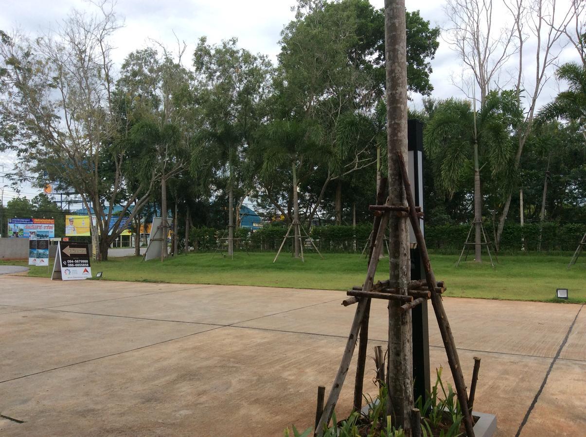Amaretto Hostel Surat Thani Ngoại thất bức ảnh