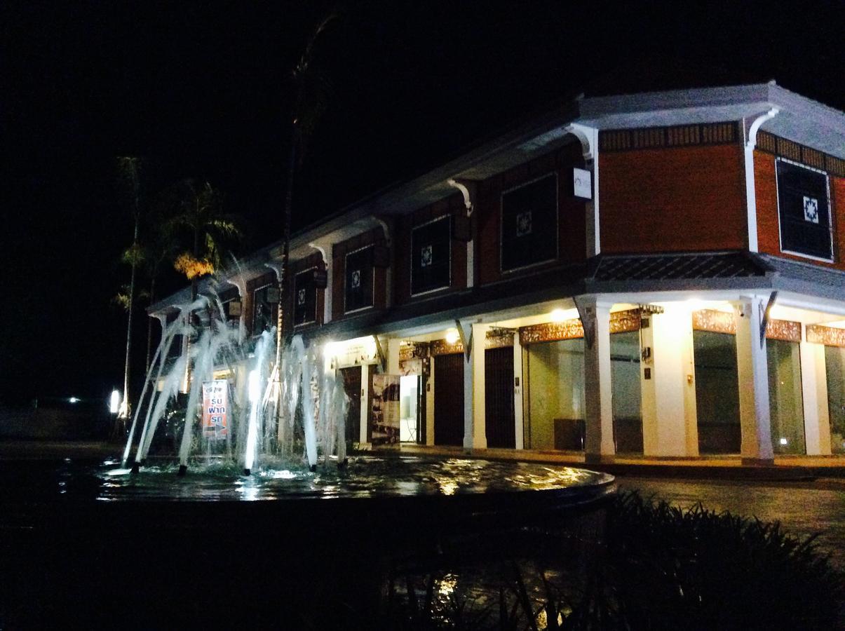 Amaretto Hostel Surat Thani Ngoại thất bức ảnh