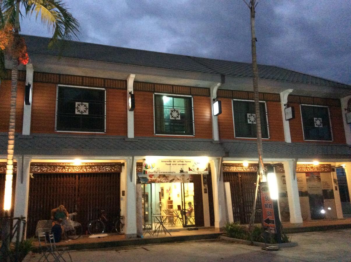 Amaretto Hostel Surat Thani Ngoại thất bức ảnh