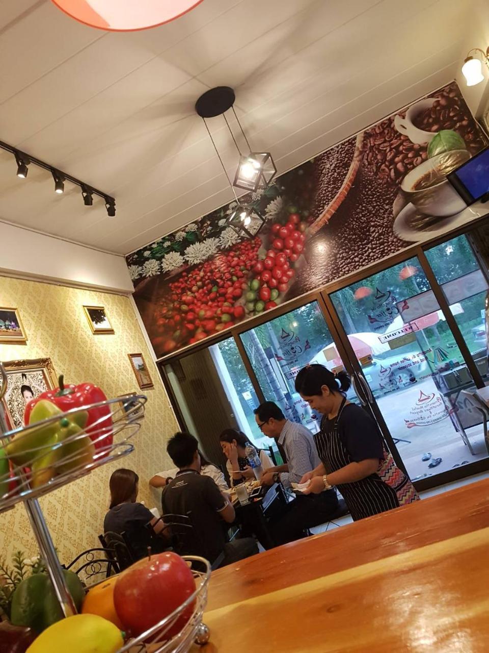 Amaretto Hostel Surat Thani Ngoại thất bức ảnh